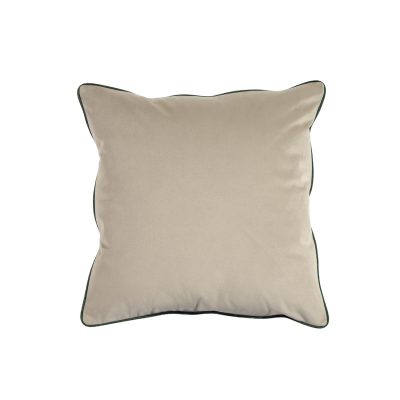 Almofada quadrada bege com costura de acabamento verde-escuro nas bordas. A almofada é feita de tecido macio e acolchoada para maior conforto, com design simples e elegante, sem padrões visíveis.
