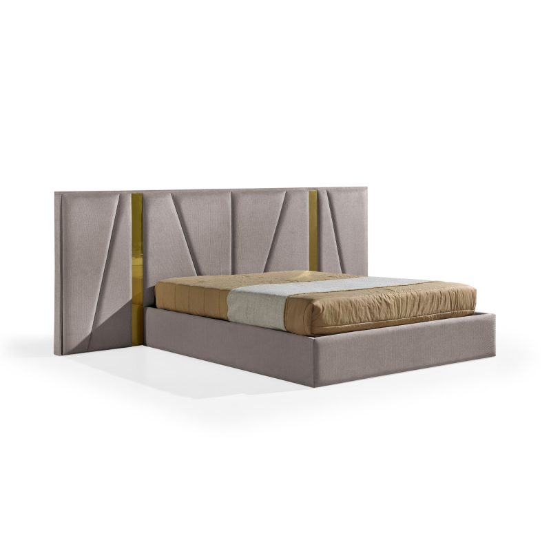 Cama de Casal estofada em castanho claro com Painéis Laterais em Dourado