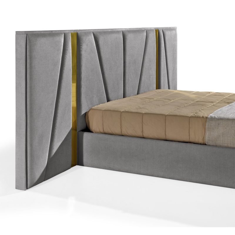 Cama de Casal estofada em cinza com Painéis Laterais em Dourado